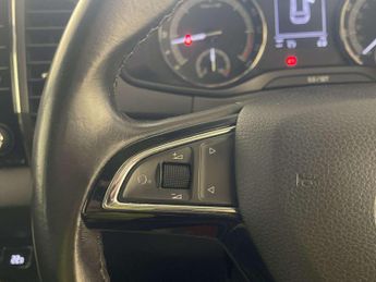Skoda Karoq 2.0 TDI SE SUV 5dr Diesel Manual 4WD Euro 6 (s/s) (150 ps)