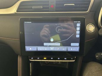 MG MG ZS 72.6kWh Trophy Long Range SUV 5dr Electric Auto (156 ps)