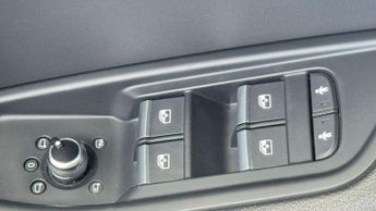 Audi A4 Avant 2.0 TDI S line Euro 6 (s/s) 5dr