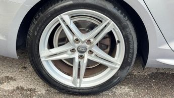 Audi A4 Avant 2.0 TDI S line Euro 6 (s/s) 5dr