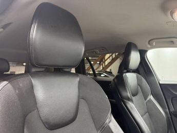 Volvo V60 2.0 T5 Momentum Auto Euro 6 (s/s) 5dr