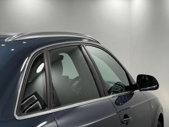 Audi Q3 1.4 TFSI CoD S line S Tronic Euro 6 (s/s) 5dr (Nav)