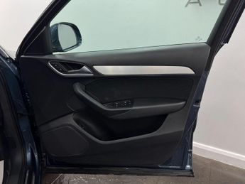 Audi Q3 1.4 TFSI CoD S line S Tronic Euro 6 (s/s) 5dr (Nav)