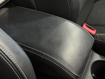 Audi Q3 1.4 TFSI CoD S line S Tronic Euro 6 (s/s) 5dr (Nav)