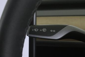 Tesla Model Y (Dual Motor) Long Range Auto 4WDE 5dr