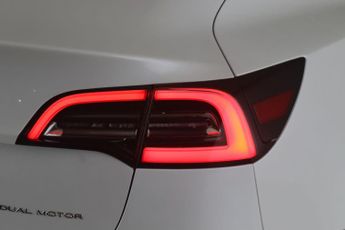 Tesla Model 3 (Dual Motor) Long Range Auto 4WDE 4dr
