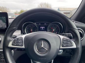 Mercedes-Benz GLA 2.1 GLA200d AMG Line (Premium Plus) 7G-DCT 4MATIC Euro 6 (s/s) 5