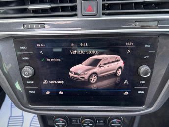 Volkswagen Tiguan 2.0 BiTDI R-Line Tech DSG 4Motion Euro 6 (s/s) 5dr