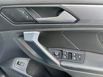 Volkswagen Tiguan 2.0 BiTDI R-Line Tech DSG 4Motion Euro 6 (s/s) 5dr
