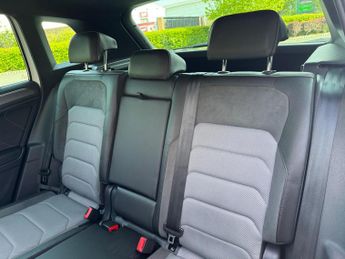 Volkswagen Tiguan 2.0 BiTDI R-Line Tech DSG 4Motion Euro 6 (s/s) 5dr