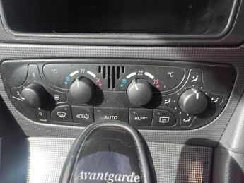 Mercedes-Benz C Class 1.8 C180 Kompressor Avantgarde SE 4dr