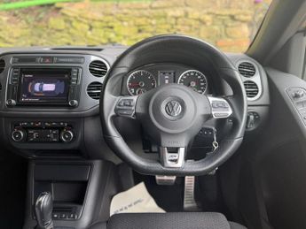 Volkswagen Tiguan 2.0 TDI BlueMotion Tech R-Line DSG 4WD Euro 5 (s/s) 5dr