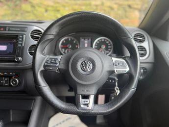 Volkswagen Tiguan 2.0 TDI BlueMotion Tech R-Line DSG 4WD Euro 5 (s/s) 5dr