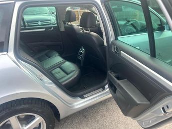 Skoda Superb 2.0 TDI Elegance DSG Euro 5 5dr