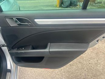 Skoda Superb 2.0 TDI Elegance DSG Euro 5 5dr