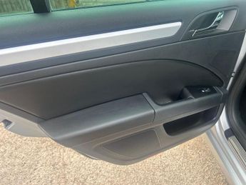 Skoda Superb 2.0 TDI Elegance DSG Euro 5 5dr