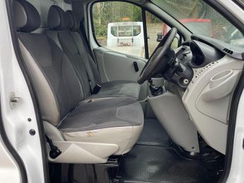 Vauxhall Vivaro 2.0 2700 CDTi FWD L1 4dr