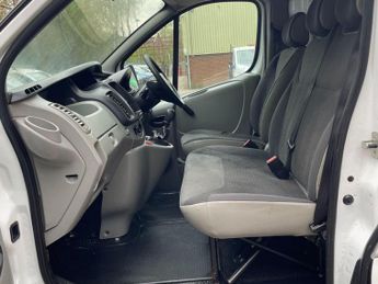 Vauxhall Vivaro 2.0 2700 CDTi FWD L1 4dr