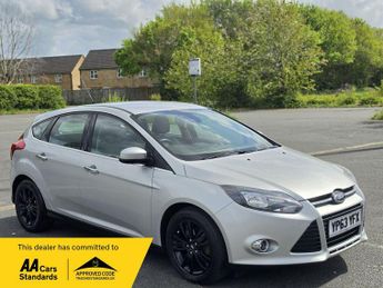 Ford Focus 1.0T EcoBoost Titanium Navigator Euro 5 (s/s) 5dr