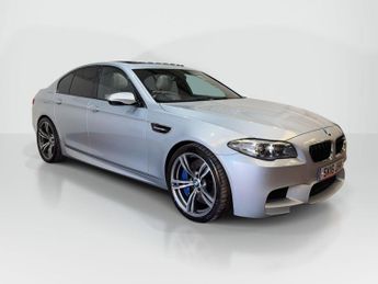 BMW M5 4.4 V8 DCT Euro 6 (s/s) 4dr