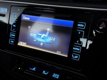 Toyota Auris 1.2 VVT-i Icon CVT Euro 6 (s/s) 5dr