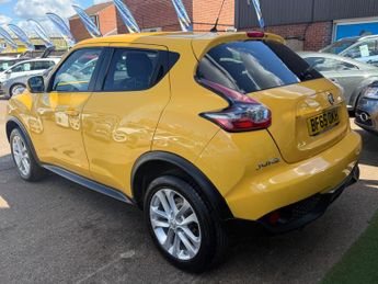 Nissan Juke 1.6 Acenta Premium SUV 5dr Petrol XTRON Euro 6 (117 ps)