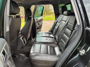 Volkswagen Touareg 5.0 TDI V10 DPF R50 5dr