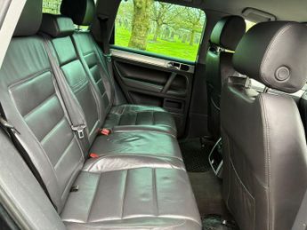Volkswagen Touareg 5.0 TDI V10 DPF R50 5dr