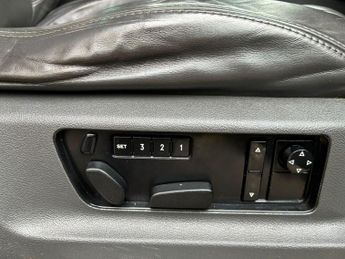 Volkswagen Touareg 5.0 TDI V10 DPF R50 5dr