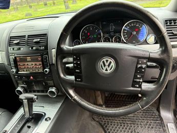 Volkswagen Touareg 5.0 TDI V10 DPF R50 5dr