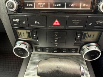 Volkswagen Touareg 5.0 TDI V10 DPF R50 5dr