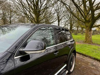 Volkswagen Touareg 5.0 TDI V10 DPF R50 5dr