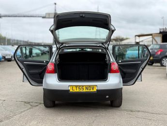 Volkswagen Golf 2.0 TDI GT DSG 5dr