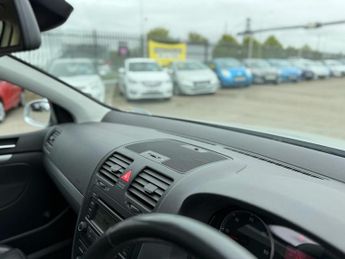 Volkswagen Golf 2.0 TDI GT DSG 5dr