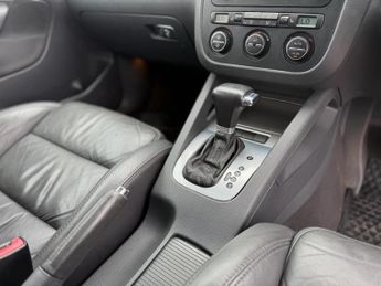 Volkswagen Golf 2.0 TDI GT DSG 5dr