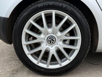 Volkswagen Golf 2.0 TDI GT DSG 5dr