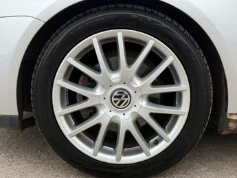 Volkswagen Golf 2.0 TDI GT DSG 5dr