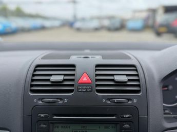 Volkswagen Golf 2.0 TDI GT DSG 5dr