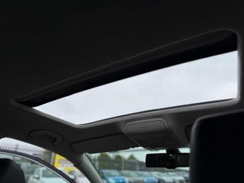 Volkswagen Golf 2.0 TDI GT DSG 5dr