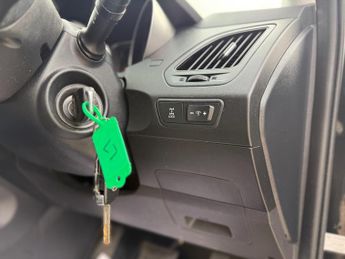 Hyundai ix35 2.0 CRDi SE Auto 4WD Euro 5 5dr (Nav)