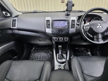 Mitsubishi Outlander 2.2 DI-D GX4 SST 4WD Euro 5 5dr