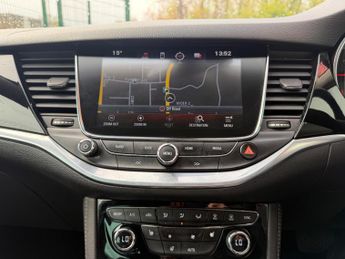 Vauxhall Astra 1.4i Turbo Elite Nav Auto Euro 6 (s/s) 5dr