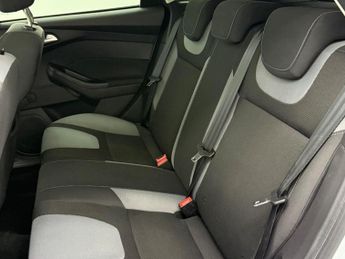Ford Focus 1.6 TDCi Zetec Euro 5 (s/s) 5dr