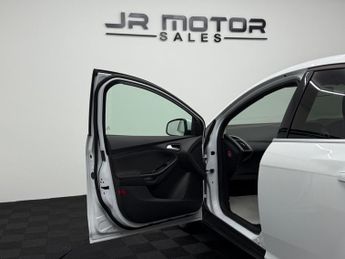 Ford Focus 1.6 TDCi Zetec Euro 5 (s/s) 5dr