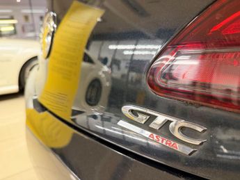 Vauxhall Astra GTC 2.0 CDTi SRi Euro 5 (s/s) 3dr