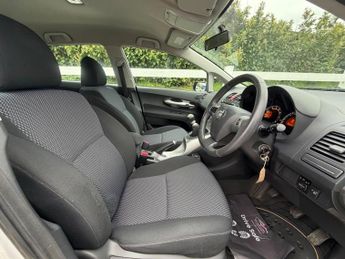 Toyota Auris 1.6 V-Matic TR 5dr