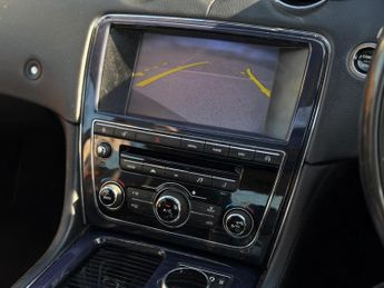 Jaguar XJ 3.0d V6 Luxury Auto Euro 5 (s/s) 4dr