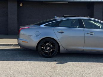 Jaguar XJ 3.0d V6 Luxury Auto Euro 5 (s/s) 4dr