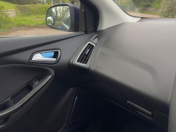 Ford Focus 1.6 Titanium Powershift Euro 6 5dr