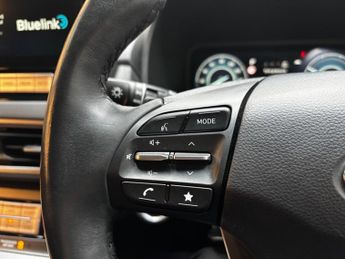 Hyundai KONA 64kWh Premium Auto 5dr (10.5kW Charger)